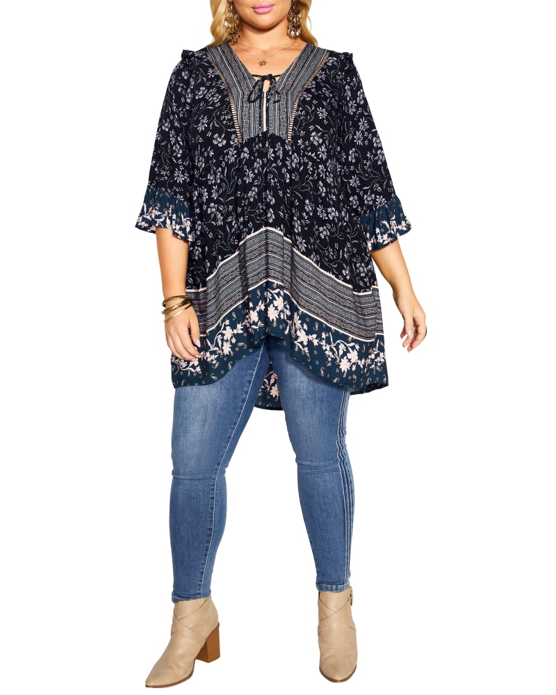 Front of a model wearing a size 14 TUNIC DRESS JOCELYN BRD in Folk Border by avenue. | dia_product_style_image_id:265923